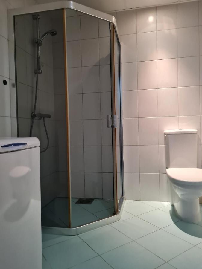 Cozy One Bedroom Apartment In City Center Tallinn Bagian luar foto