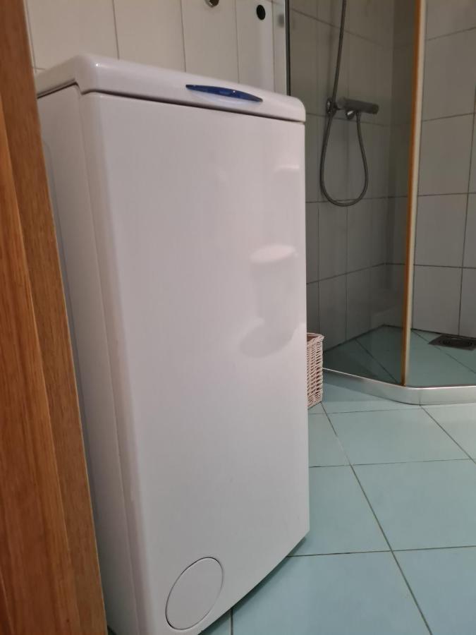 Cozy One Bedroom Apartment In City Center Tallinn Bagian luar foto