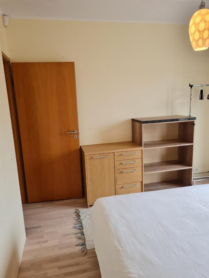 Cozy One Bedroom Apartment In City Center Tallinn Bagian luar foto