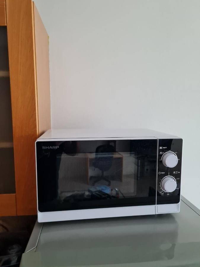 Cozy One Bedroom Apartment In City Center Tallinn Bagian luar foto