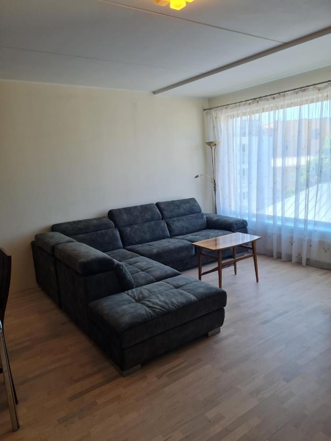 Cozy One Bedroom Apartment In City Center Tallinn Bagian luar foto